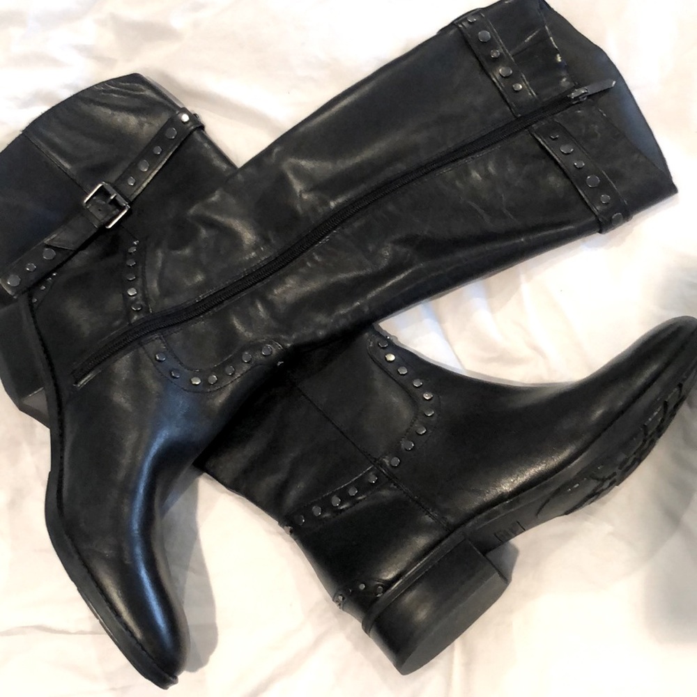 Black knee high boot